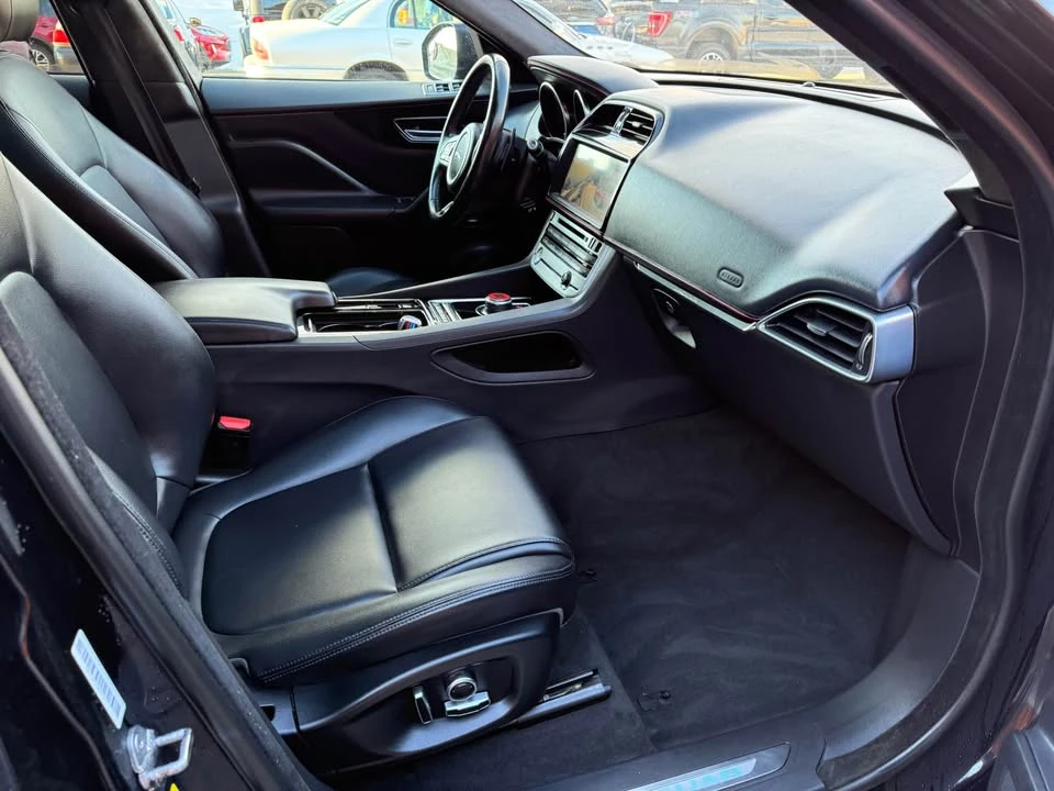 2020 Jaguar F-Pace - Image 15 of 15