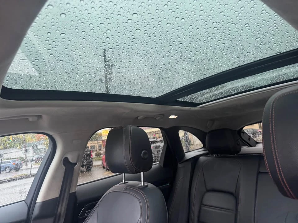 2020 Jaguar F-Pace - Image 15 of 16