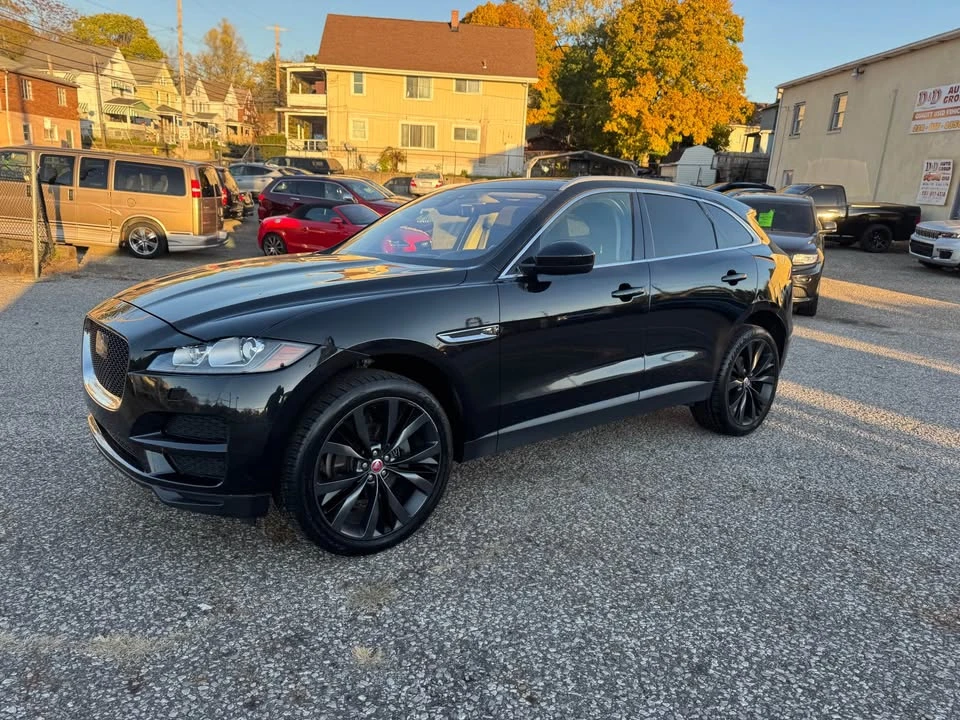 2020 Jaguar F-Pace - Image 9 of 16