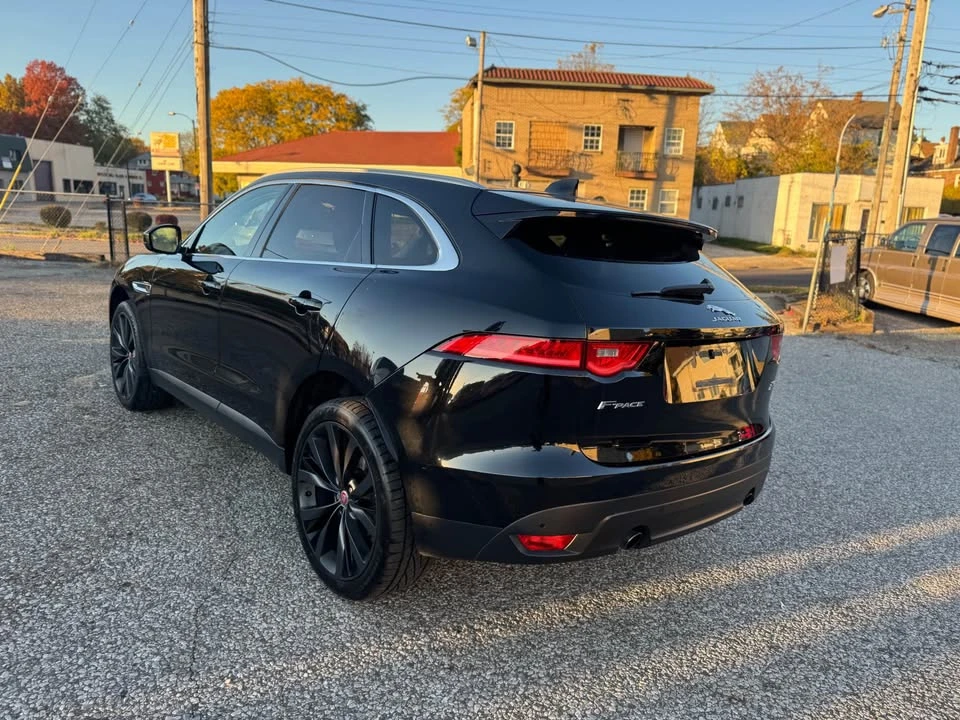 2020 Jaguar F-Pace - Image 7 of 16