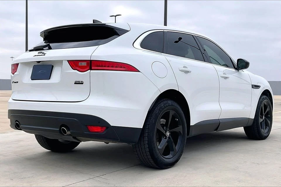 2020 Jaguar F-Pace - Image 3 of 14