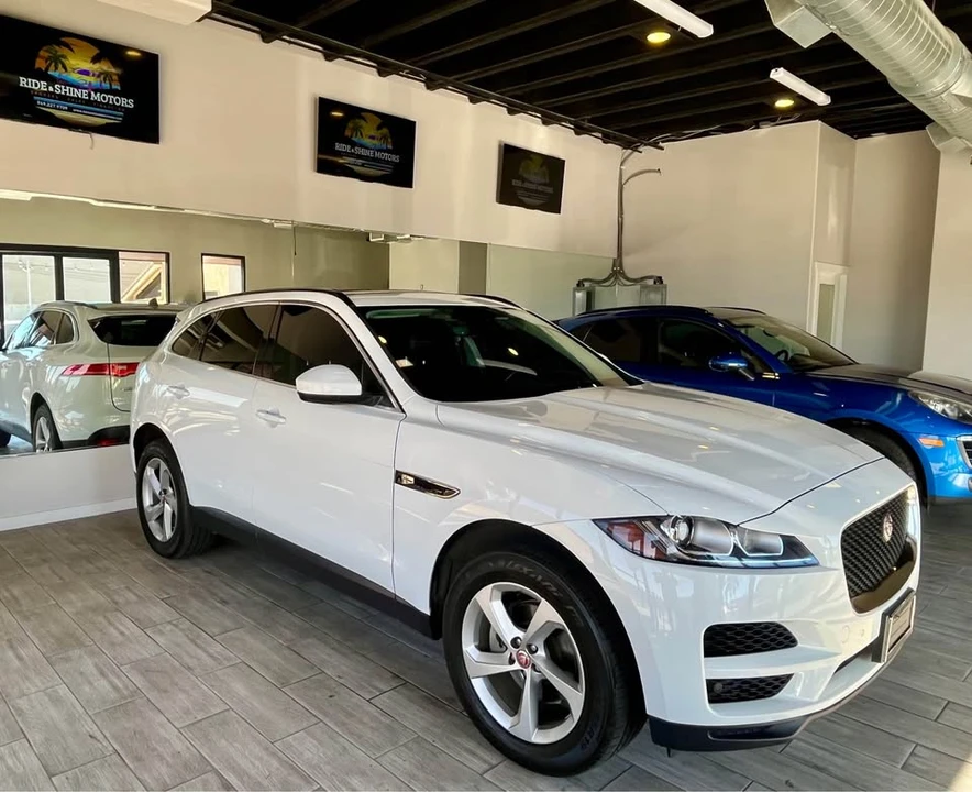 2020 Jaguar F-Pace - Image 2 of 20