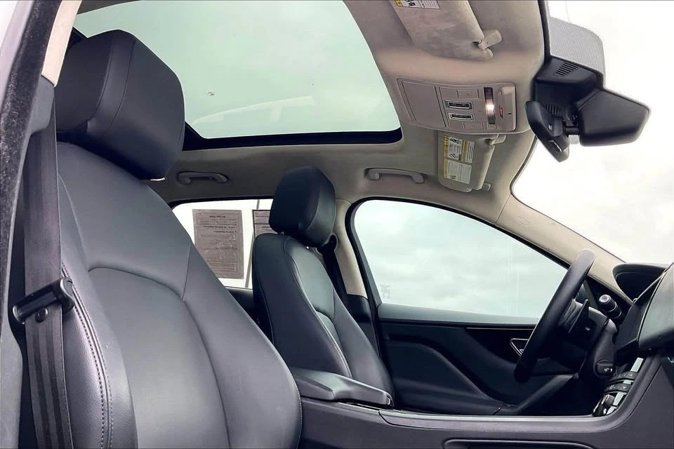 2020 Jaguar F-Pace - Image 11 of 14