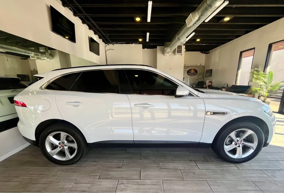 2020 Jaguar F-Pace - Image 8 of 20