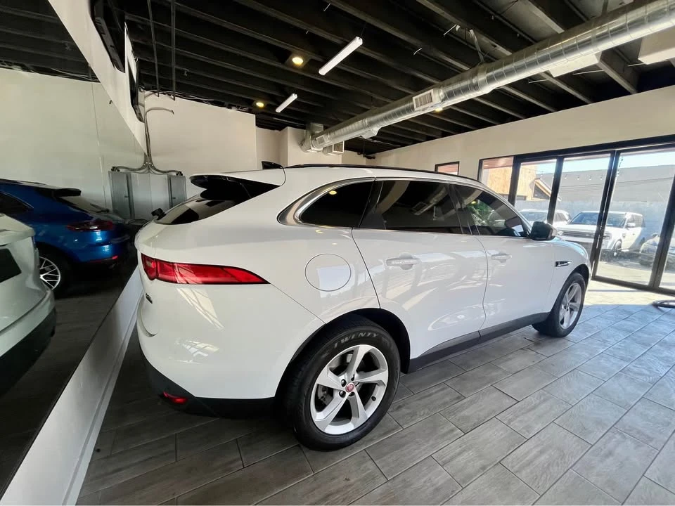 2020 Jaguar F-Pace - Image 7 of 20