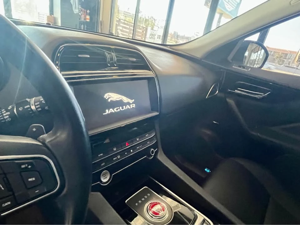 2020 Jaguar F-Pace - Image 10 of 20