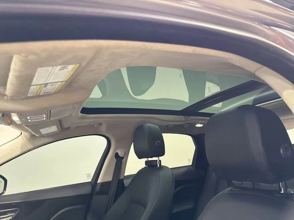2020 Jaguar F-Pace - Image 15 of 19