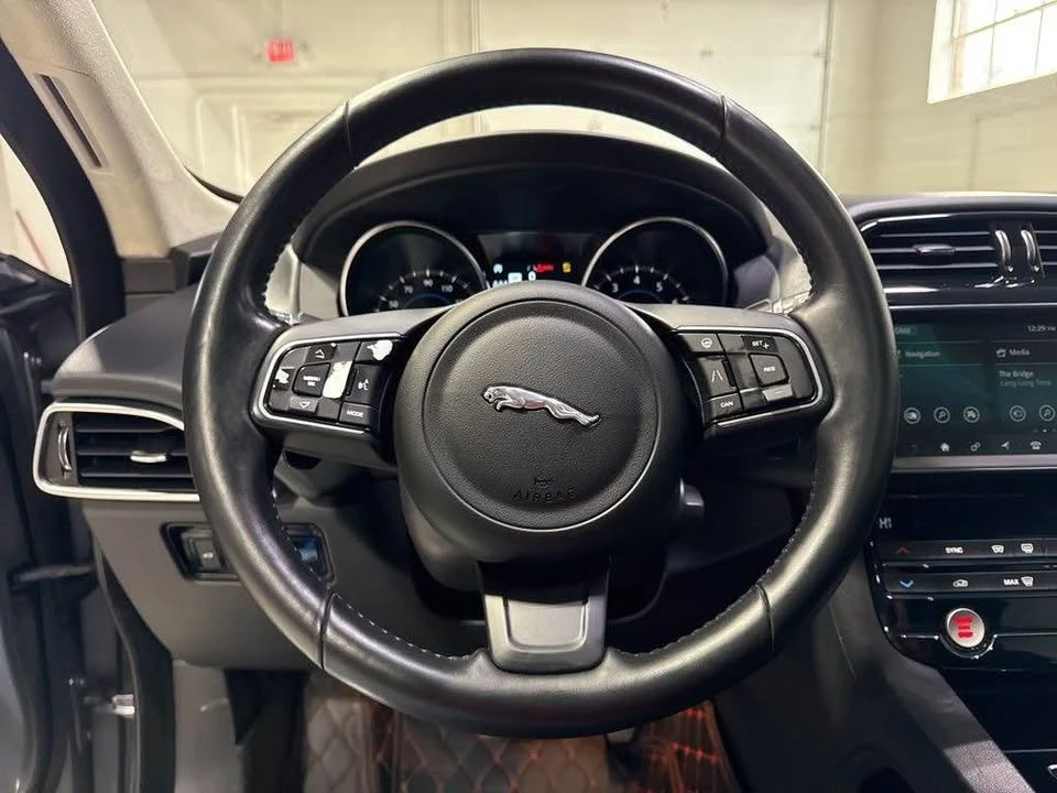 2020 Jaguar F-Pace - Image 10 of 19