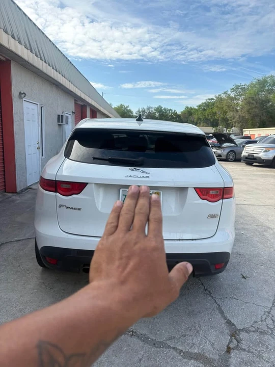 2020 Jaguar F-Pace - Image 4 of 10