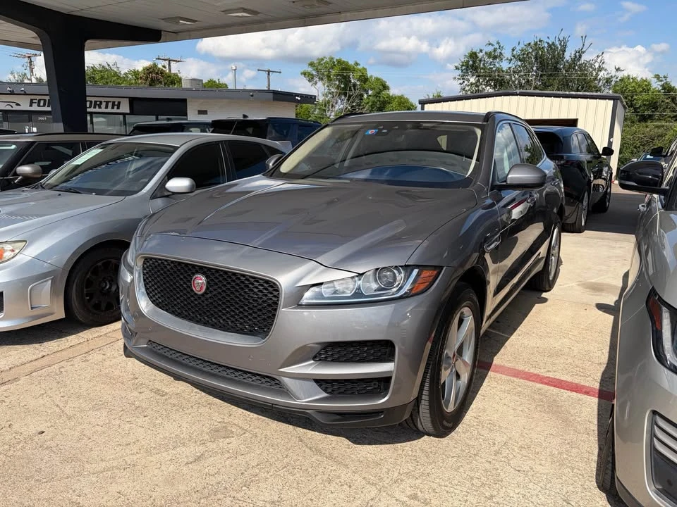2020 Jaguar F-Pace - Image 2 of 8