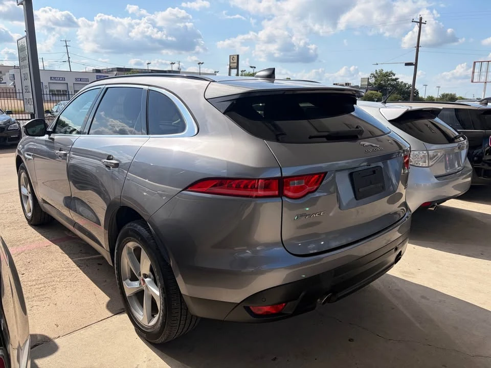 2020 Jaguar F-Pace - Image 4 of 8