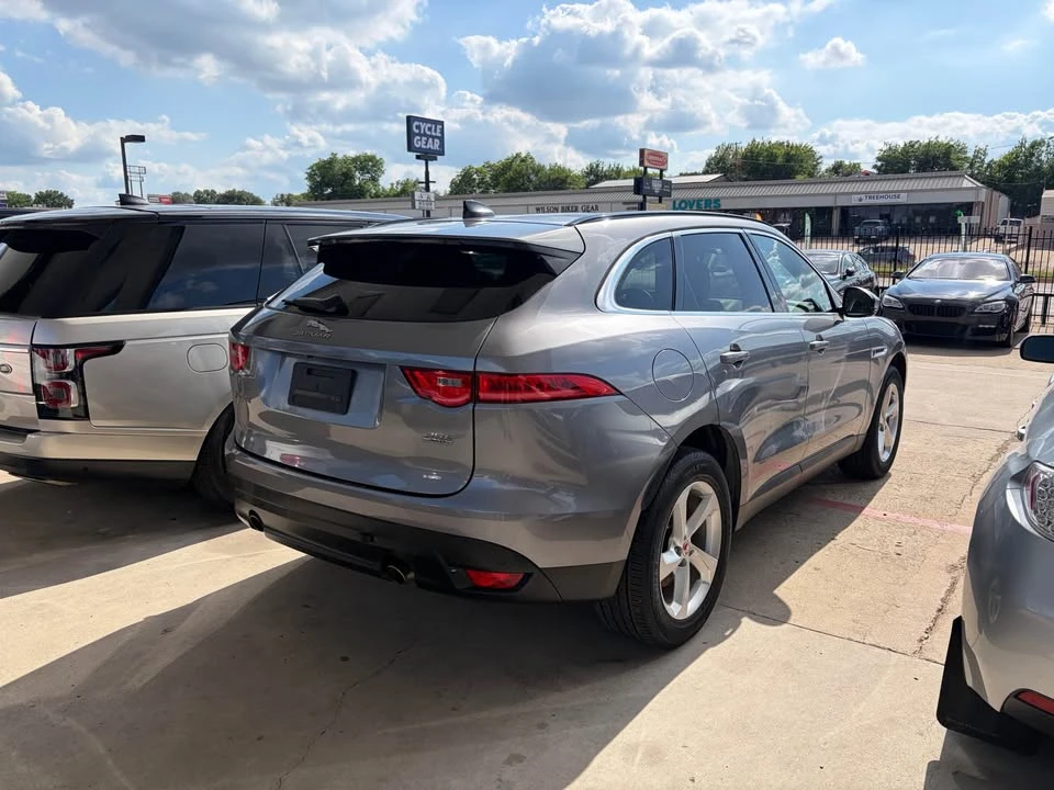 2020 Jaguar F-Pace - Image 3 of 8