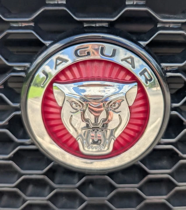 2020 Jaguar F-Pace - Image 12 of 19