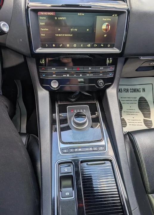 2020 Jaguar F-Pace - Image 10 of 19