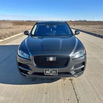 2020 Jaguar F-PACE 25t Premium Sport Utility 4D