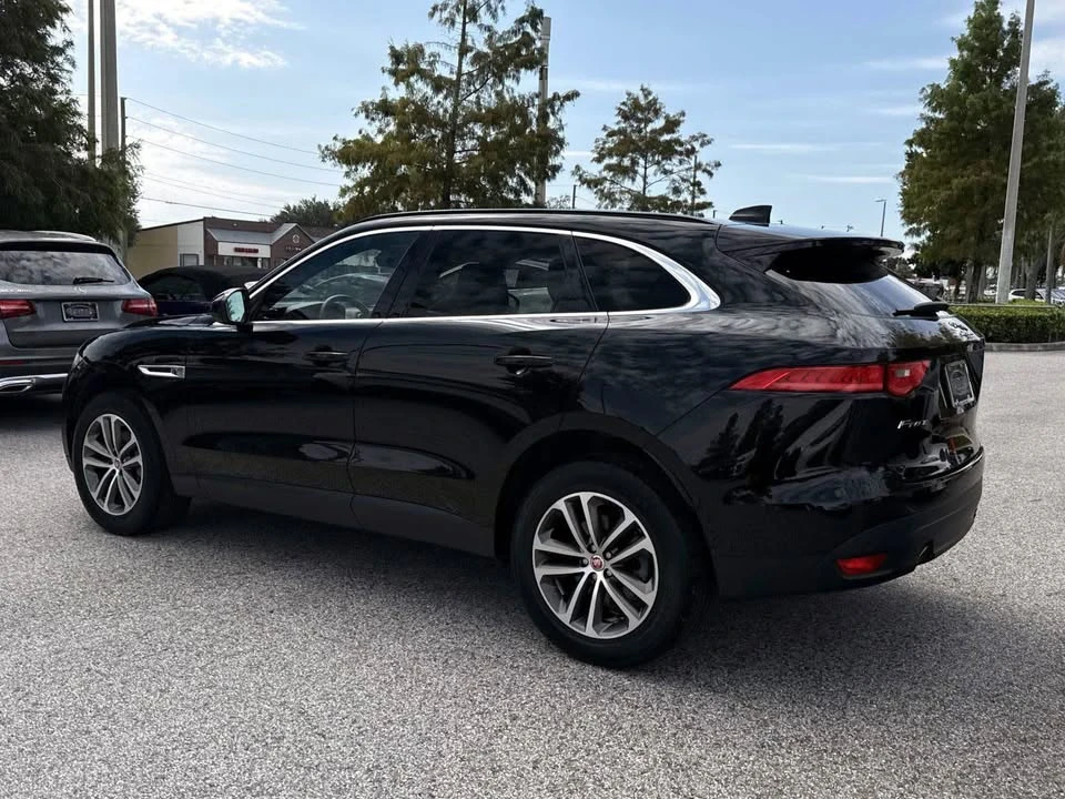 2020 Jaguar F-Pace - Image 4 of 20
