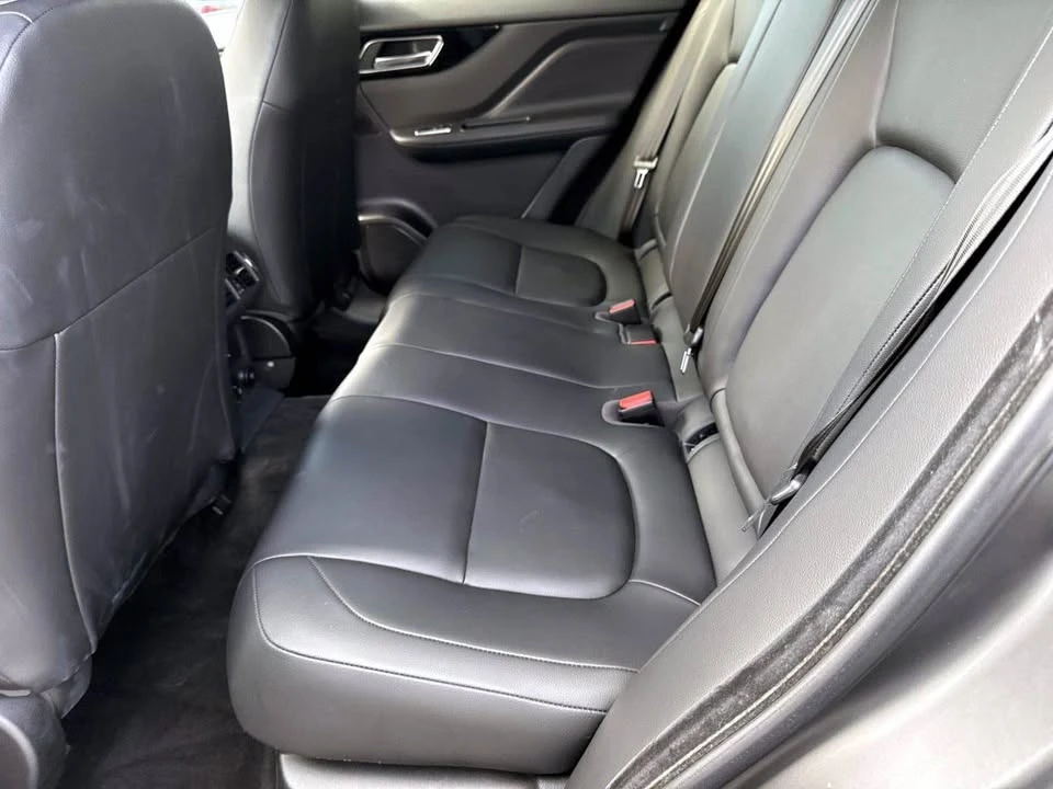 2020 Jaguar F-Pace - Image 10 of 20
