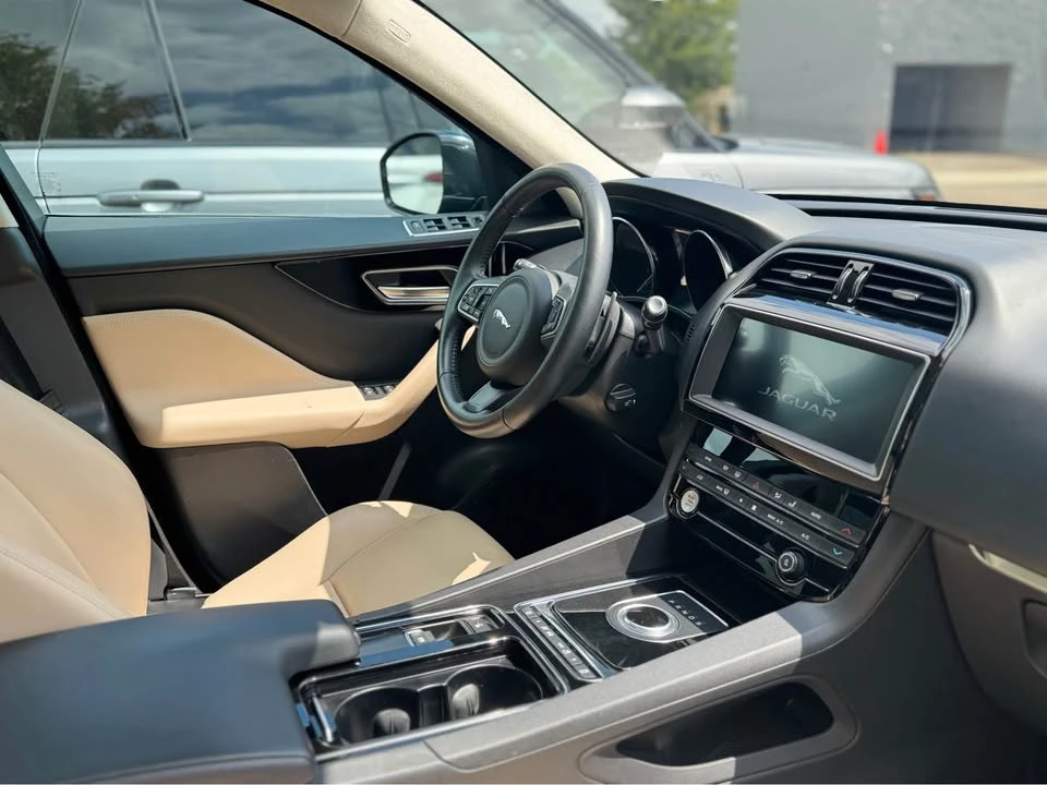 2020 Jaguar F-Pace - Image 4 of 14