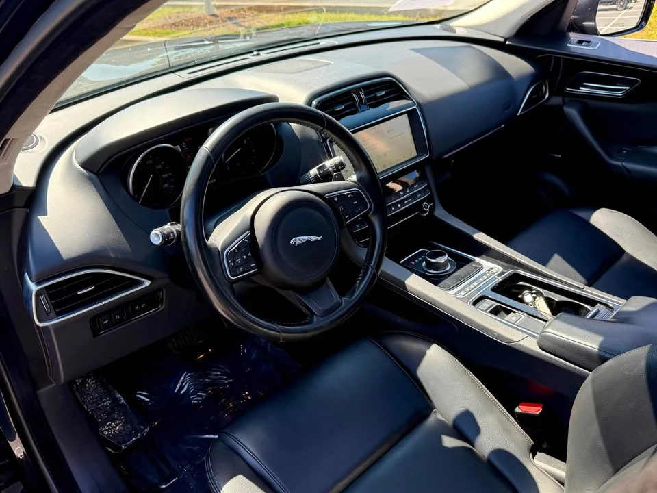 2020 Jaguar F-Pace - Image 6 of 14