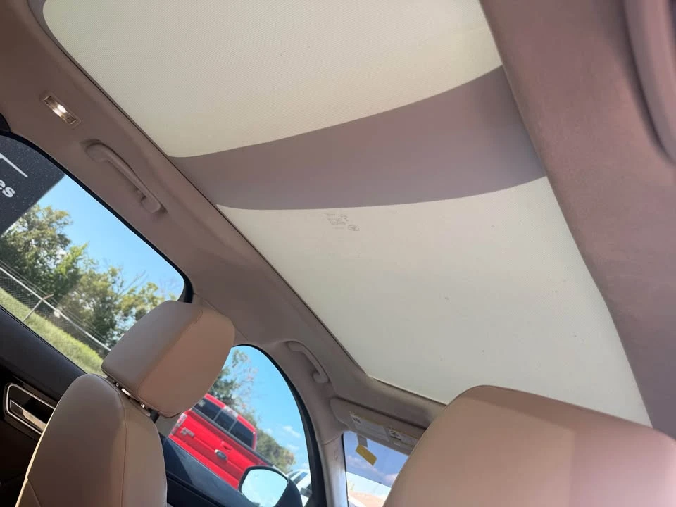 2020 Jaguar F-Pace - Image 8 of 15