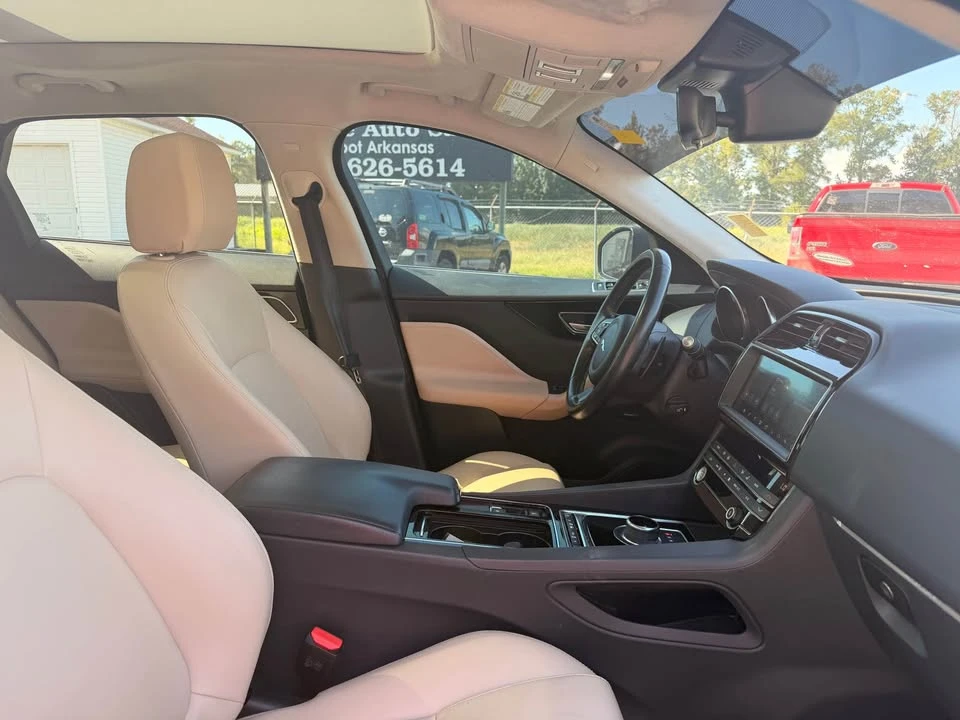 2020 Jaguar F-Pace - Image 9 of 15