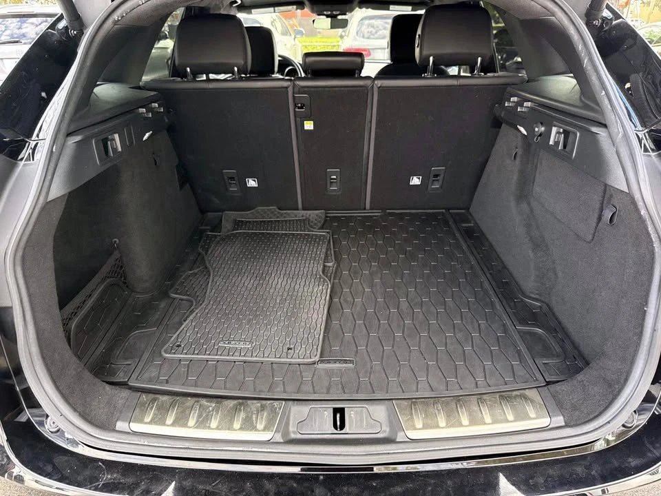 2020 Jaguar F-Pace - Image 9 of 20
