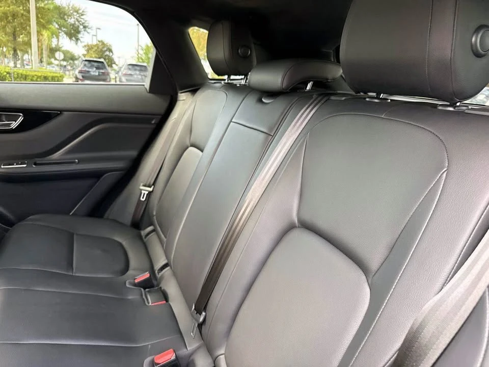 2020 Jaguar F-Pace - Image 11 of 20