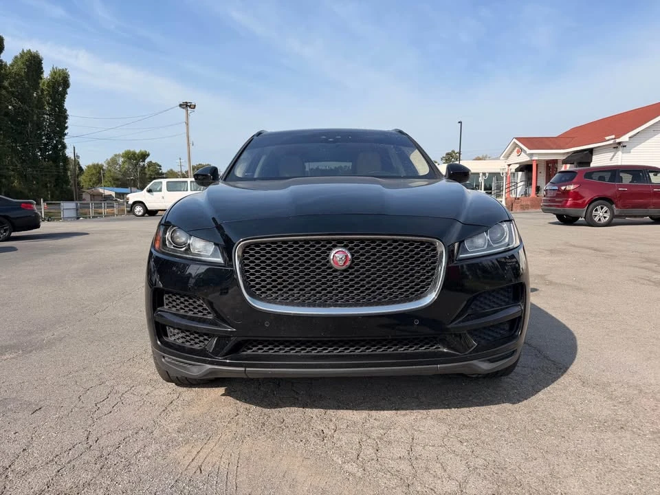 2020 Jaguar F-Pace - Image 2 of 15