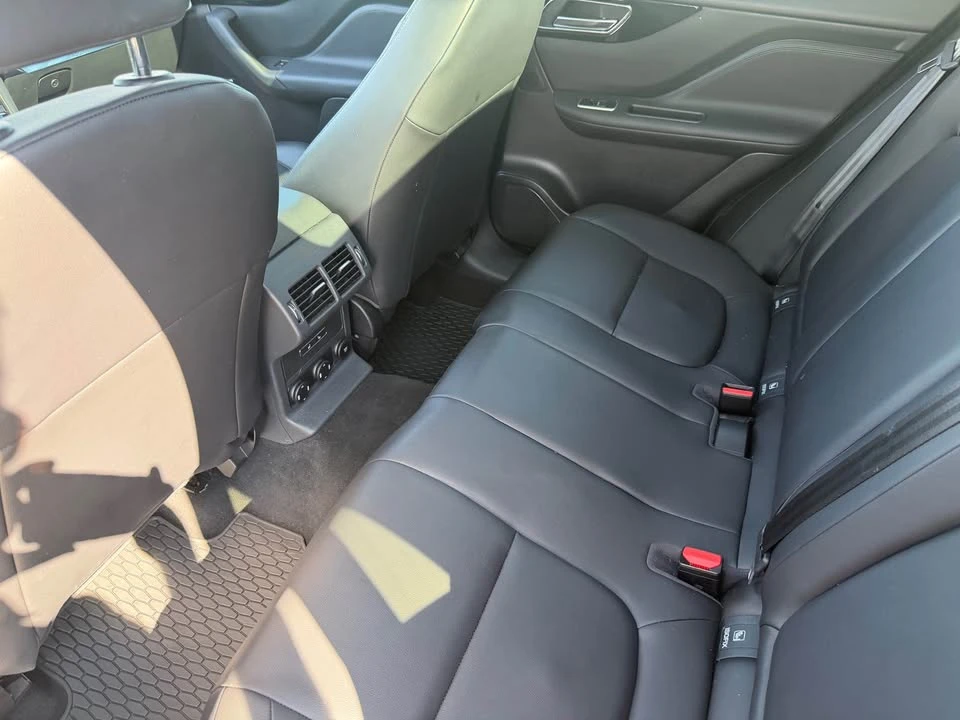 2020 Jaguar F-Pace - Image 10 of 11
