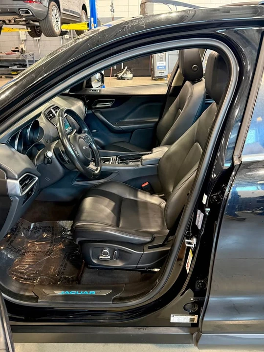 2020 Jaguar F-Pace - Image 5 of 14