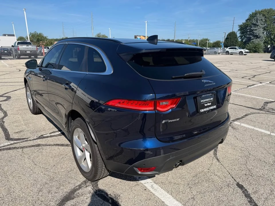 2020 Jaguar F-Pace - Image 6 of 11