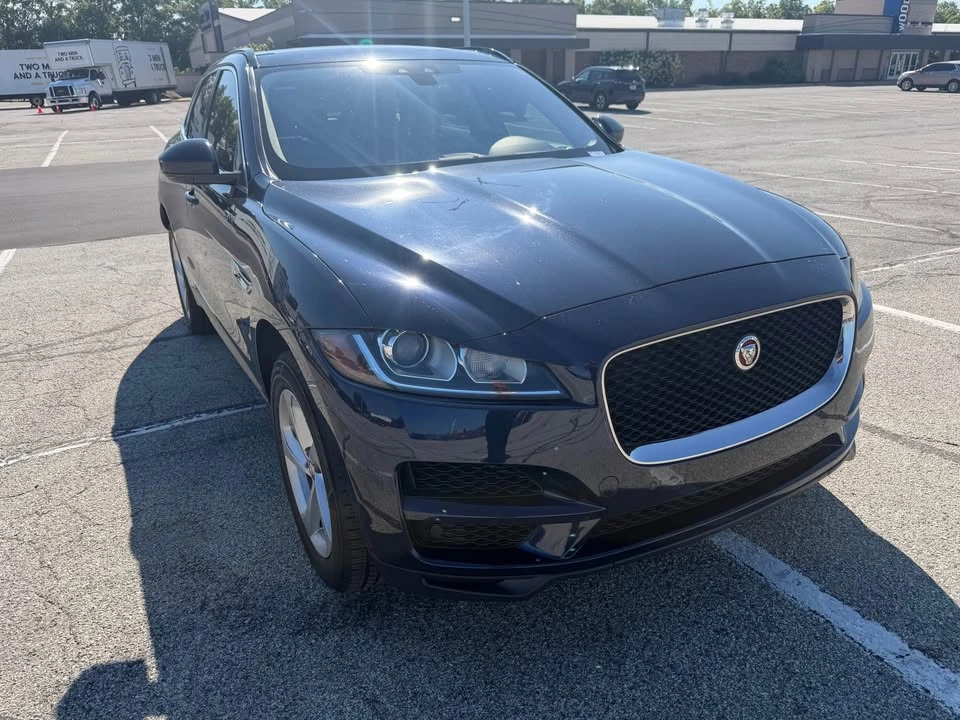 2020 Jaguar F-Pace - Image 4 of 11