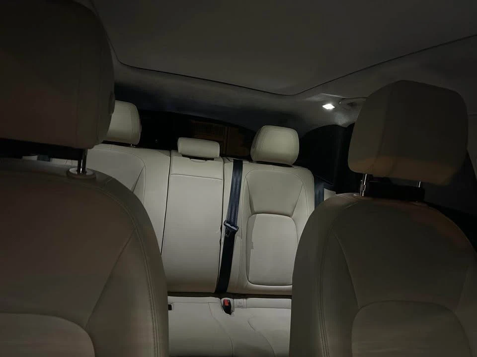 2020 Jaguar F-Pace - Image 10 of 12