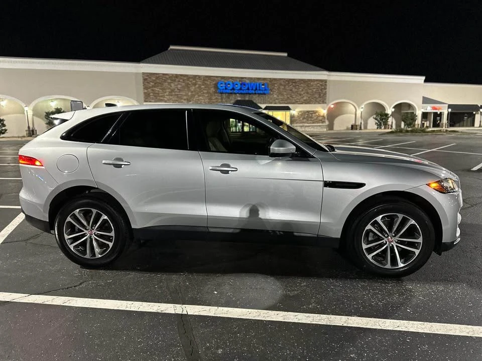 2020 Jaguar F-Pace - Image 4 of 12