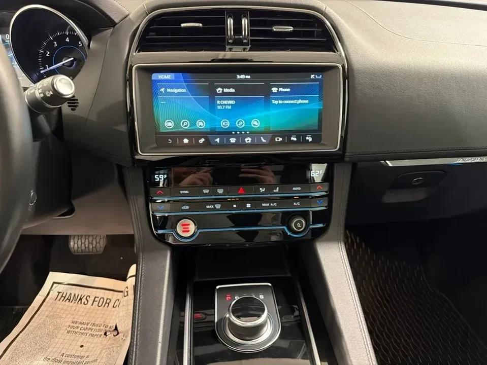 2020 Jaguar F-Pace - Image 4 of 16