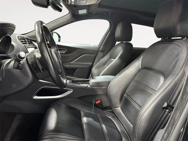 2020 Jaguar F-Pace - Image 9 of 20