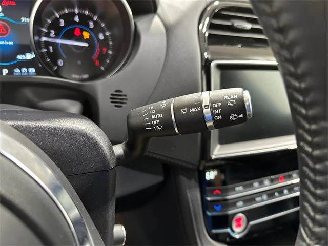 2020 Jaguar F-Pace - Image 18 of 20
