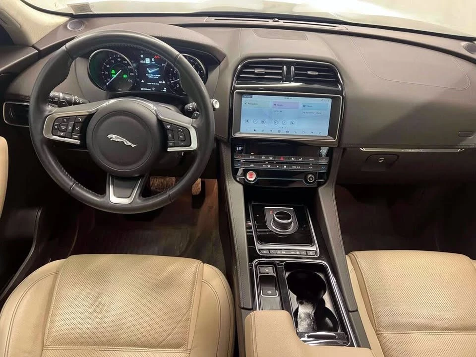 2020 Jaguar F-Pace - Image 9 of 20