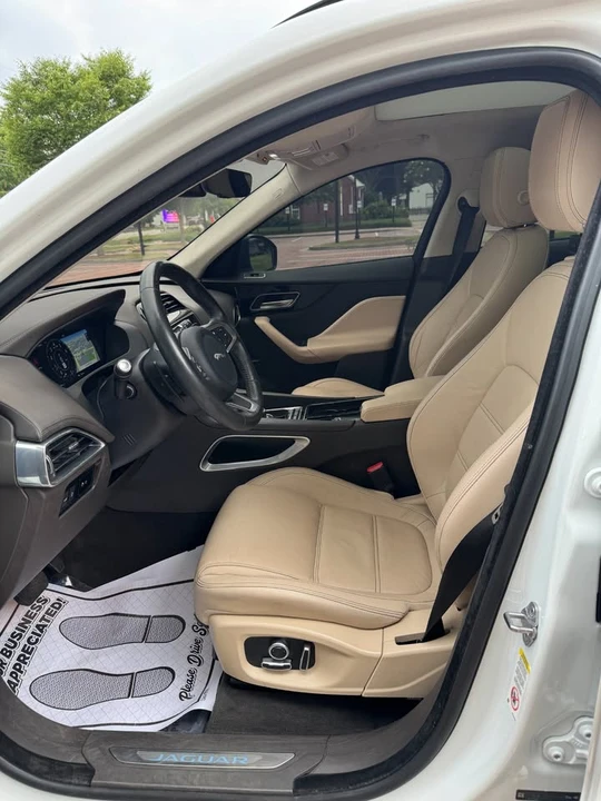 2020 Jaguar F-Pace - Image 6 of 20