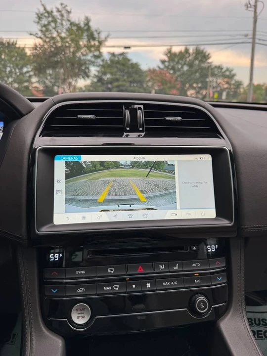 2020 Jaguar F-Pace - Image 14 of 20