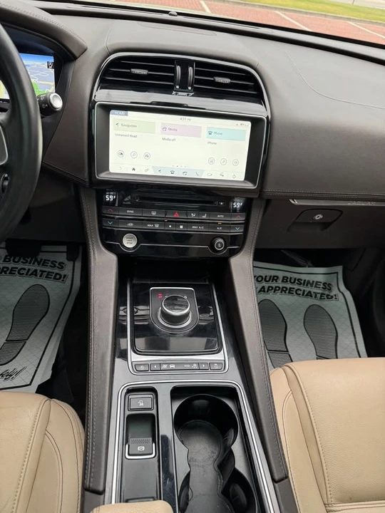 2020 Jaguar F-Pace - Image 13 of 20