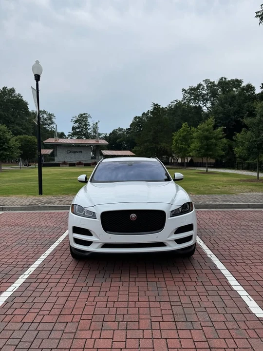 2020 Jaguar F-Pace - Image 2 of 20