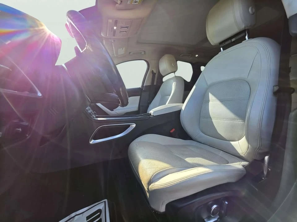 2020 Jaguar F-Pace - Image 8 of 20