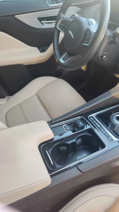 2020 Jaguar F-Pace - Image 7 of 7