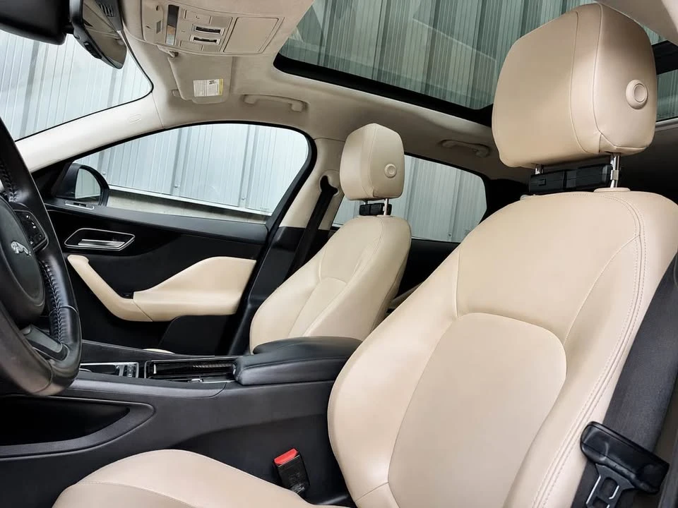 2020 Jaguar F-Pace - Image 10 of 20
