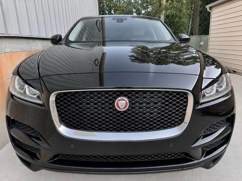 2020 Jaguar F-Pace - Image 2 of 20