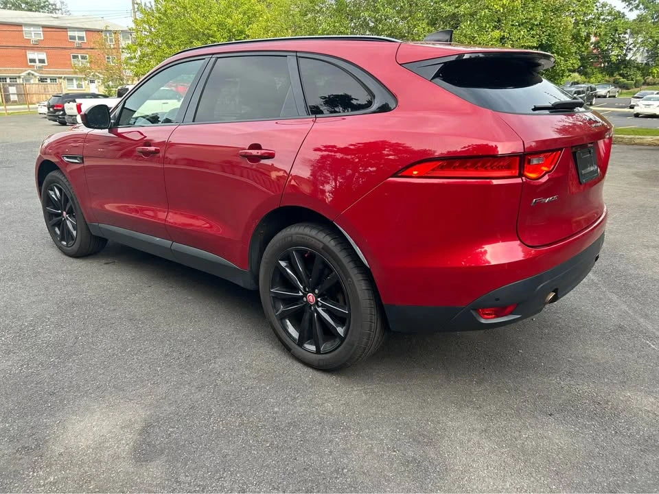 2020 Jaguar F-Pace - Image 2 of 18