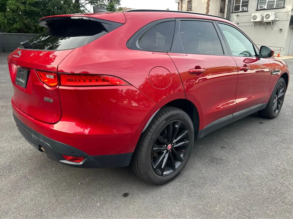 2020 Jaguar F-Pace - Image 7 of 18