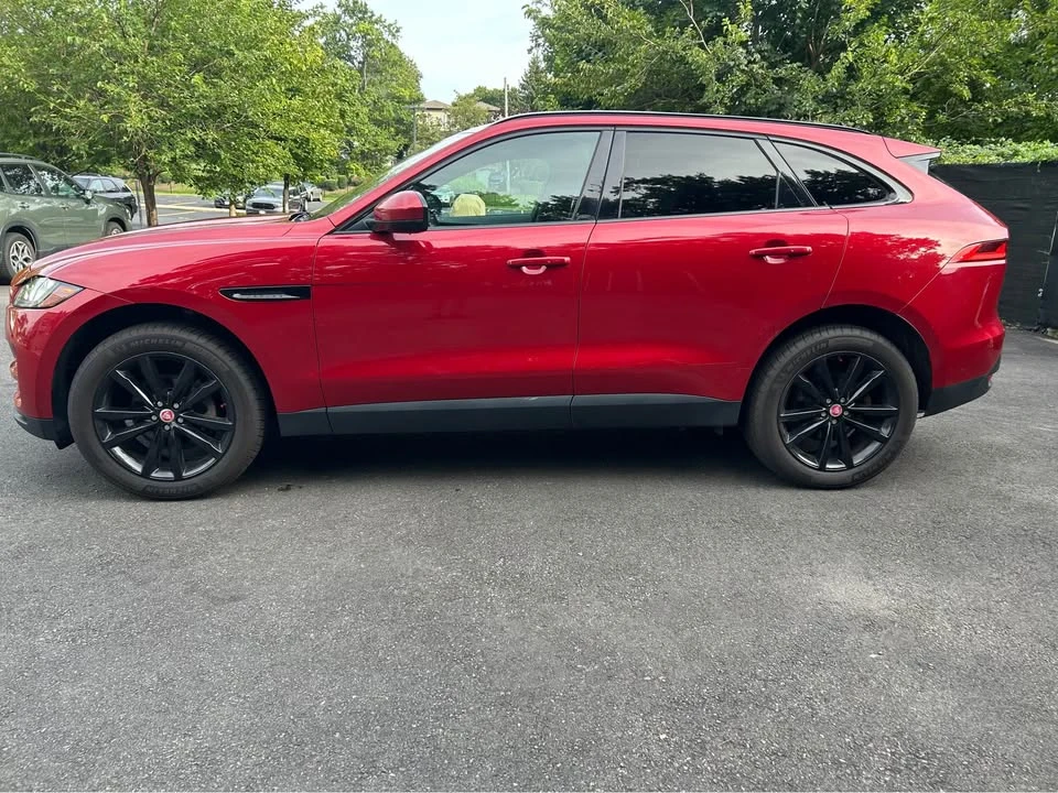 2020 Jaguar F-Pace - Image 3 of 18
