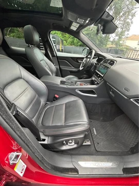 2020 Jaguar F-Pace - Image 11 of 18